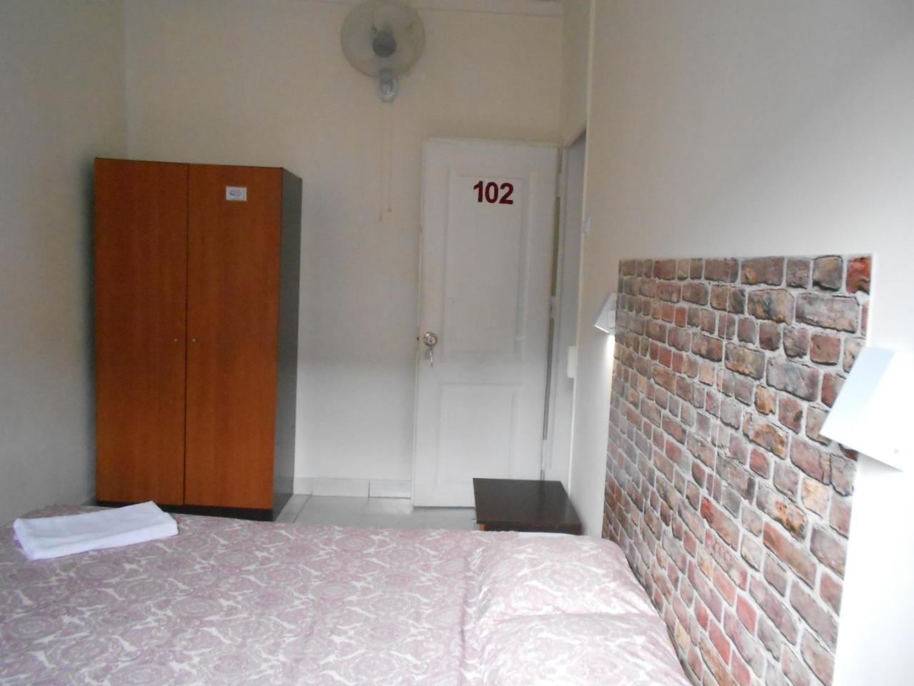 Crescent Hostel